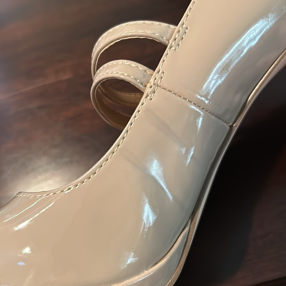 Calvin Klein Women’s Heel Cream baby pink color Size 6 Excellent condition - Picture 13 of 15